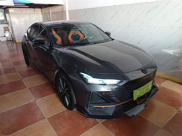 Фото 4 - Changan UNI-V