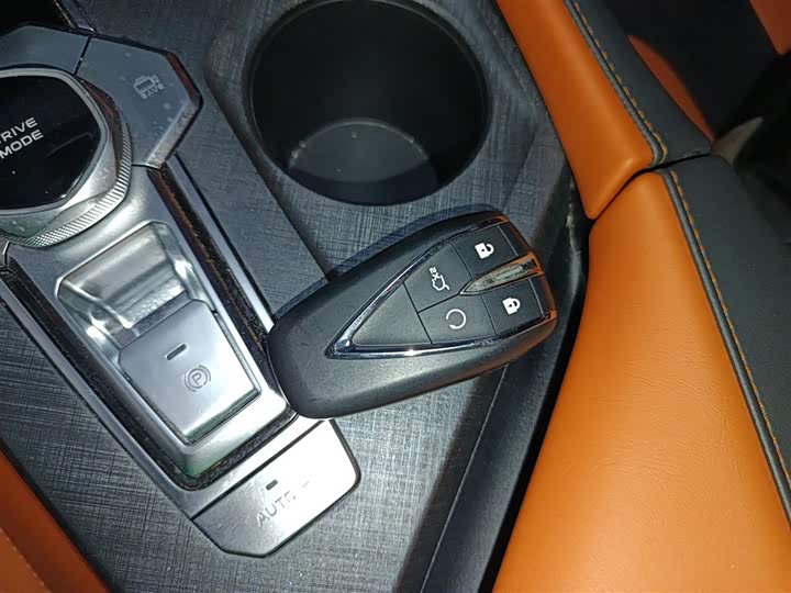 Фото 9 - Changan UNI-V