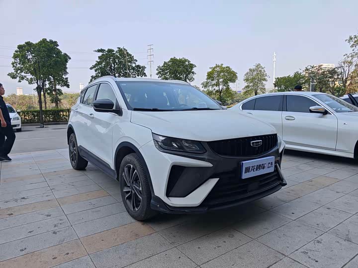 Фото 3 - Geely Coolray