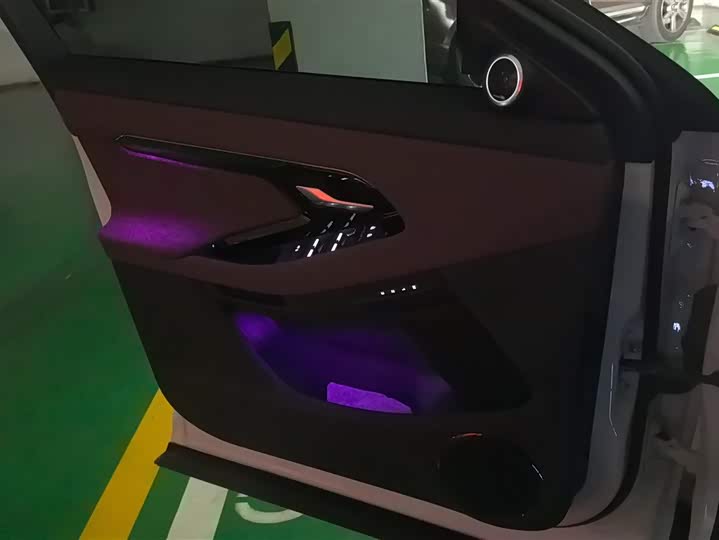 Фото 7 - Land Rover Range Rover Evoque L