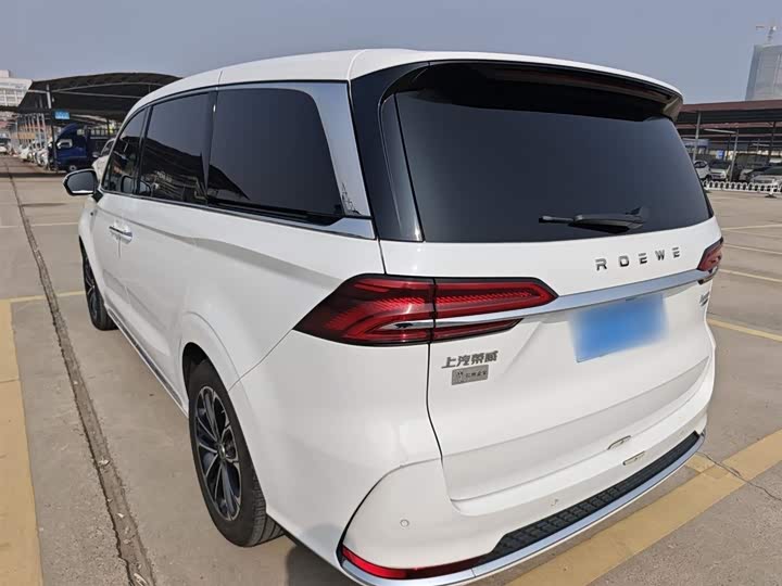 Фото 5 - Roewe iMax 8