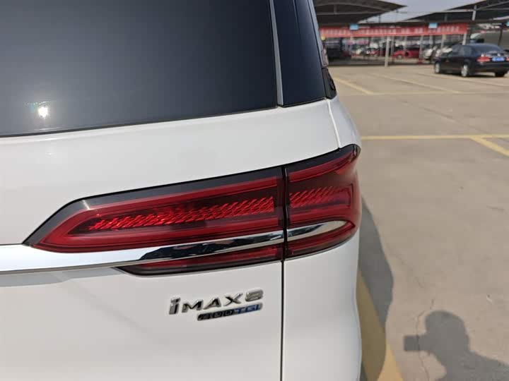 Фото 8 - Roewe iMax 8