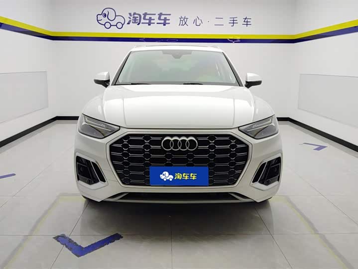 Фото 2 - Audi Q5L