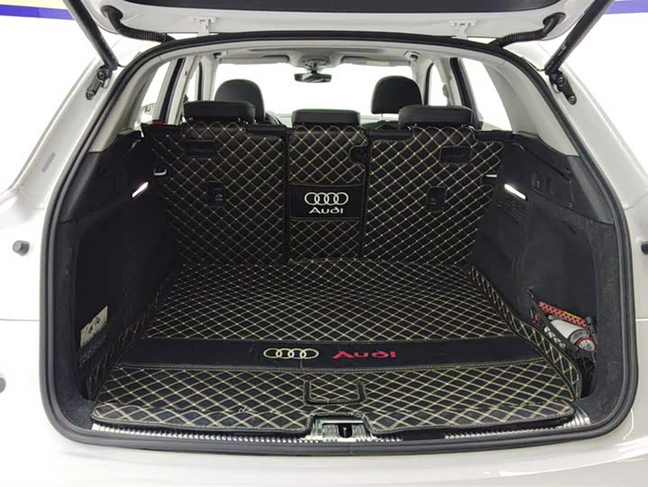 Фото 4 - Audi Q5L