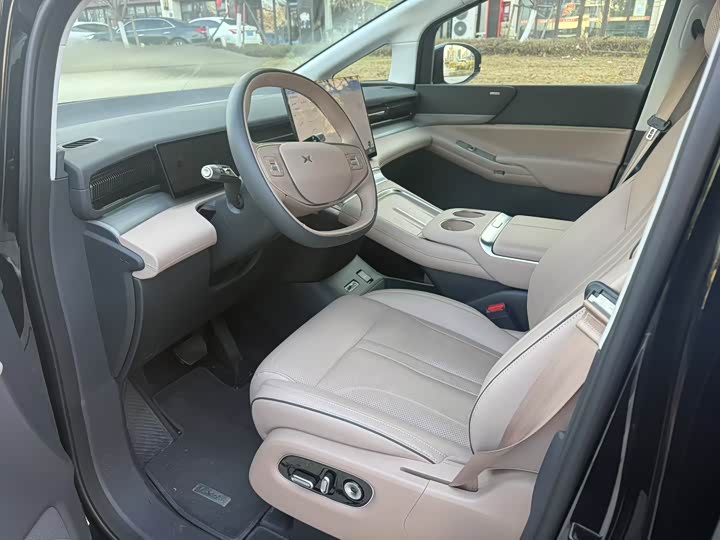 Фото 5 - XPeng X9