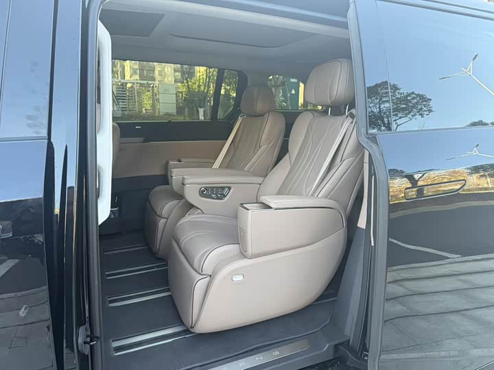 Фото 6 - XPeng X9