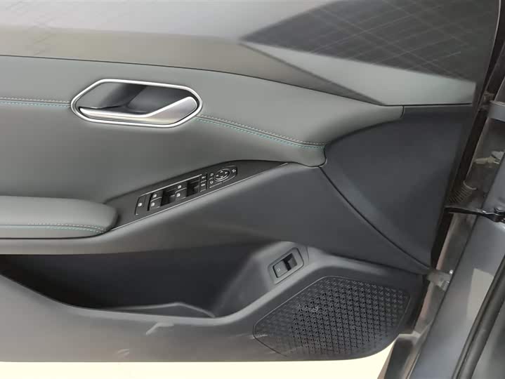 Фото 7 - BYD Qin L