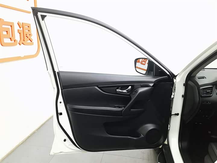 Фото 8 - Nissan X-Trail