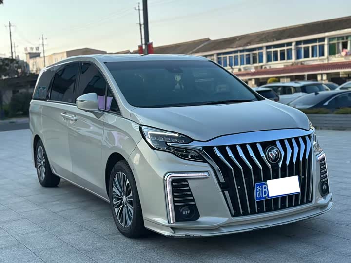 Фото 3 - Buick GL8 ES