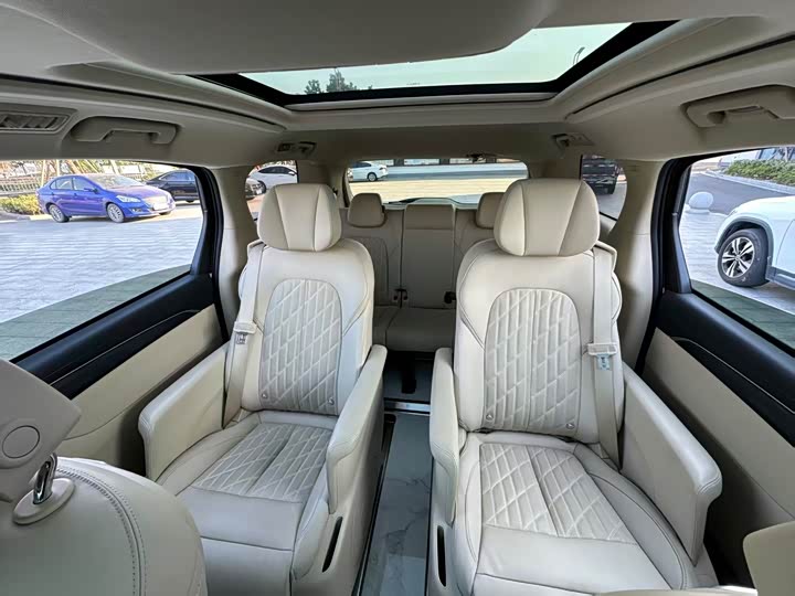 Фото 7 - Buick GL8 ES