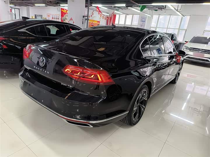 Фото 7 - Volkswagen Magotan