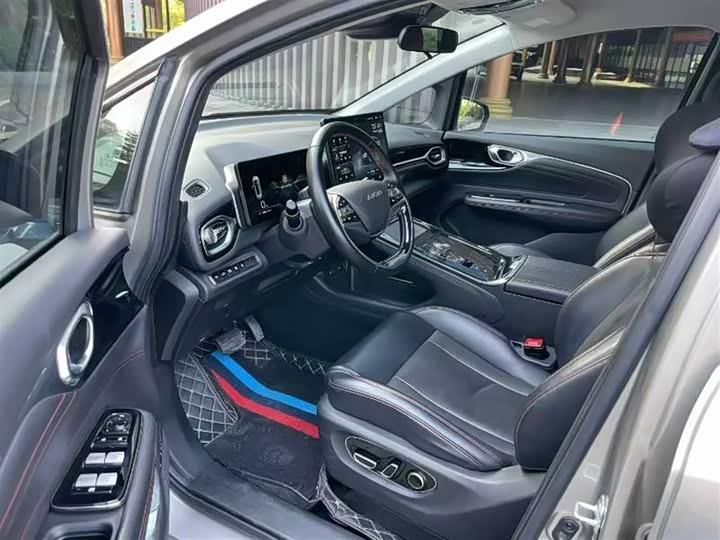 Фото 4 - GAC Aion V