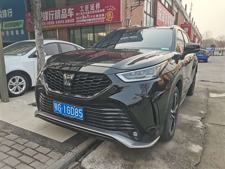 Фото 1 - Toyota Crown Kluger