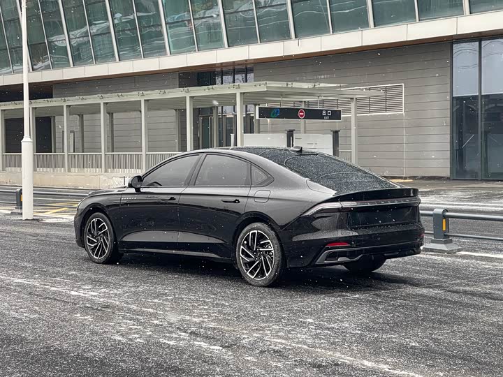 Фото 9 - Lincoln Z (Zephyr)