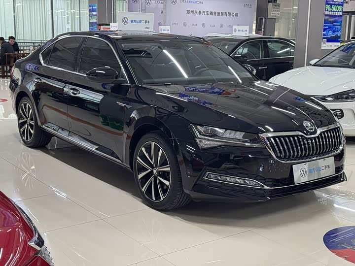 Фото 3 - Skoda Superb