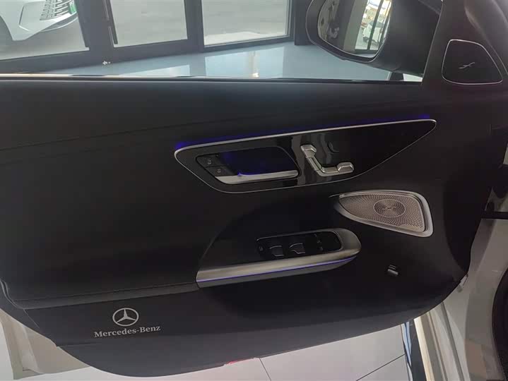 Фото 7 - Mercedes-Benz C-Class