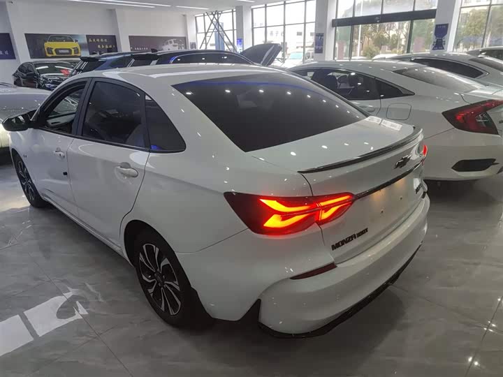 Фото 5 - Chevrolet Monza