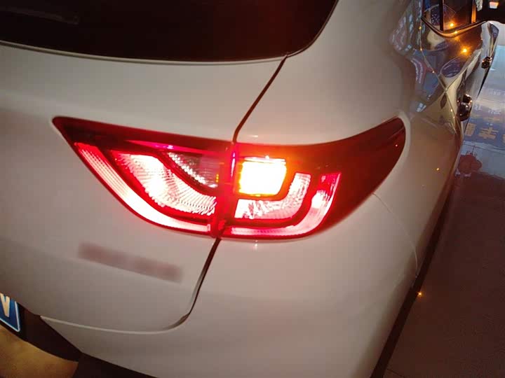 Фото 8 - Kia KX1