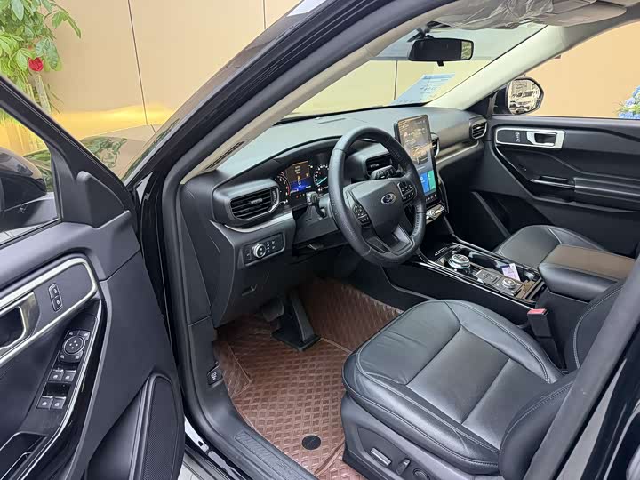 Фото 7 - Ford Explorer