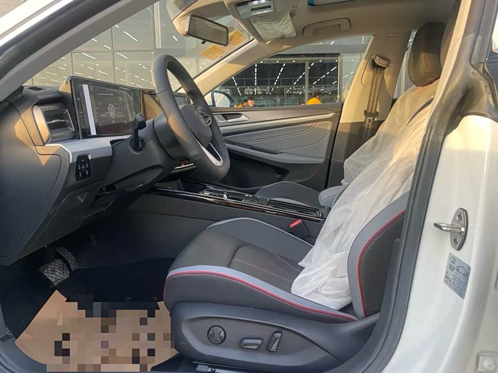 Фото 4 - Volkswagen Lamando L