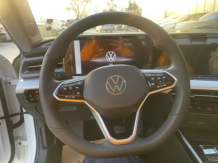 Фото 8 - Volkswagen Lamando L