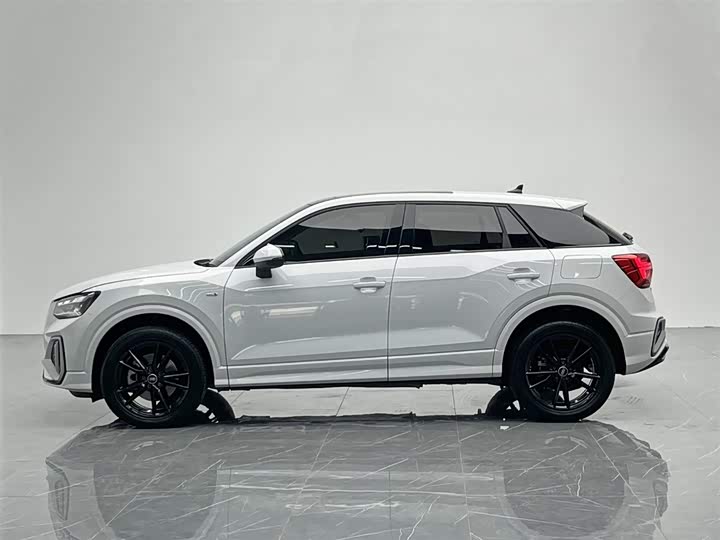 Фото 3 - Audi Q2L