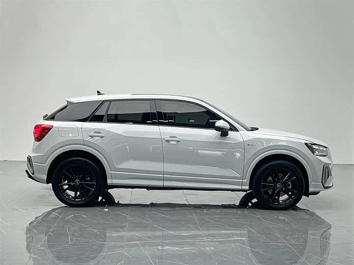 Фото 7 - Audi Q2L