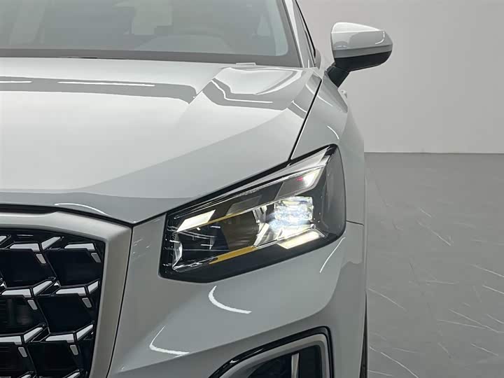 Фото 9 - Audi Q2L