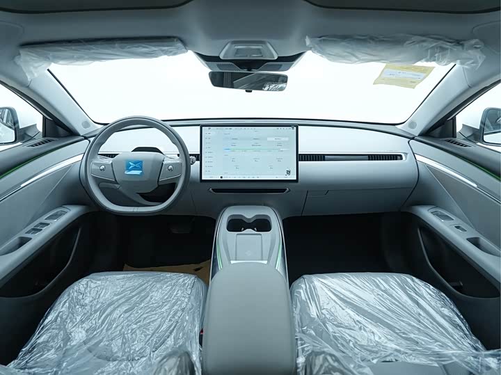 Фото 9 - XPeng Mona M03