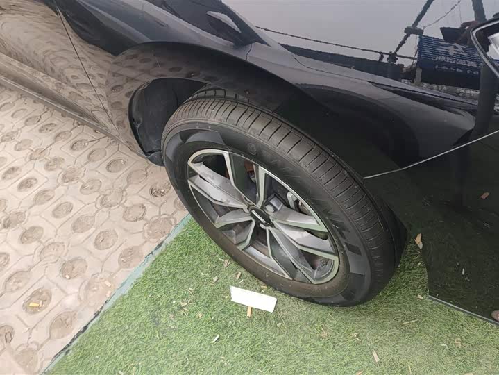 Фото 6 - Wey VV5