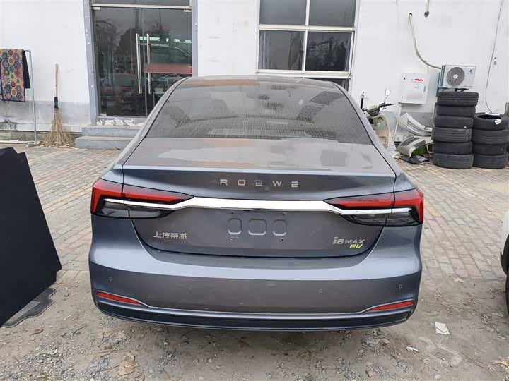 Фото 6 - Roewe i6 Max EV