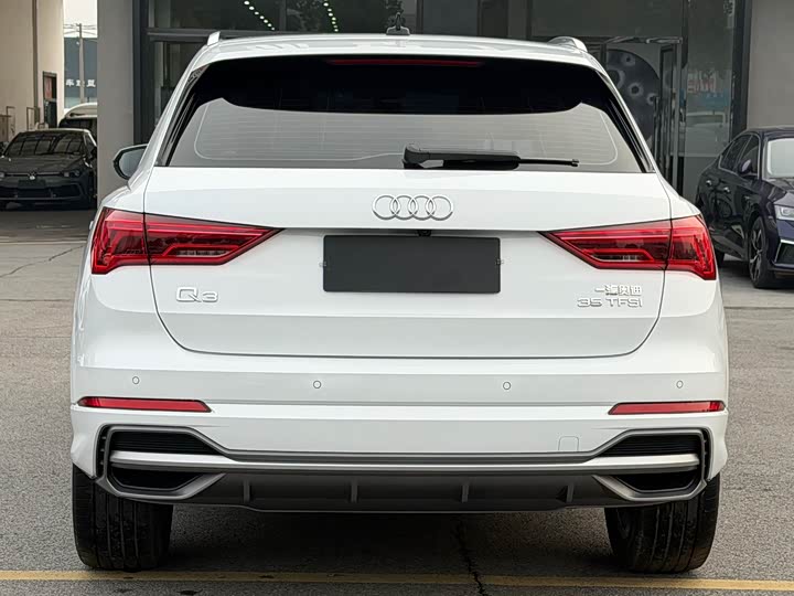 Фото 6 - Audi Q3