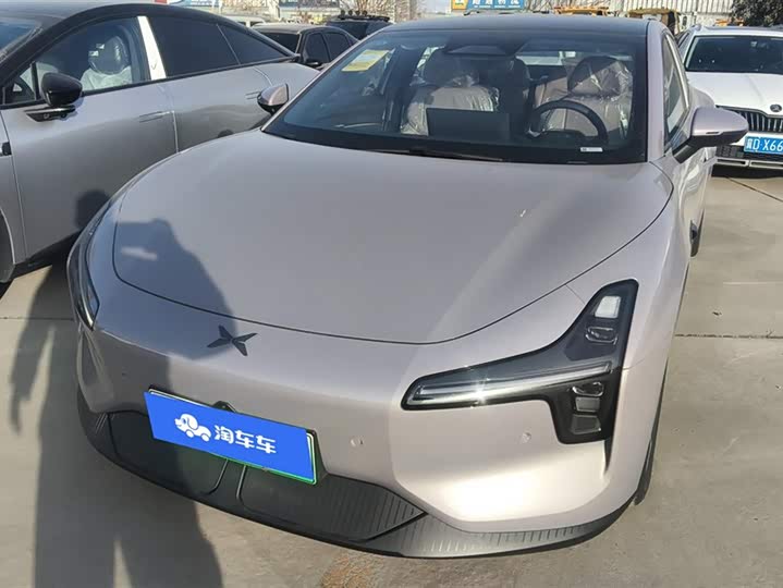 Фото 1 - XPeng Mona M03