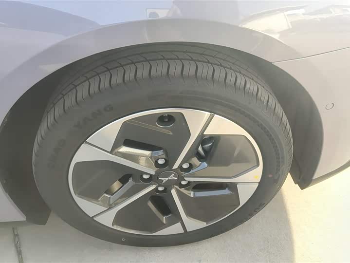 Фото 6 - XPeng Mona M03