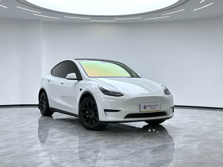 Фото 2 - Tesla Model Y