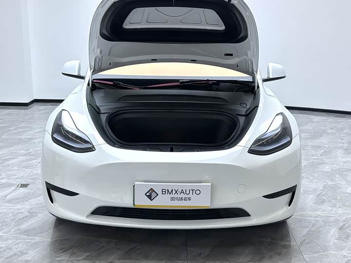 Фото 9 - Tesla Model Y