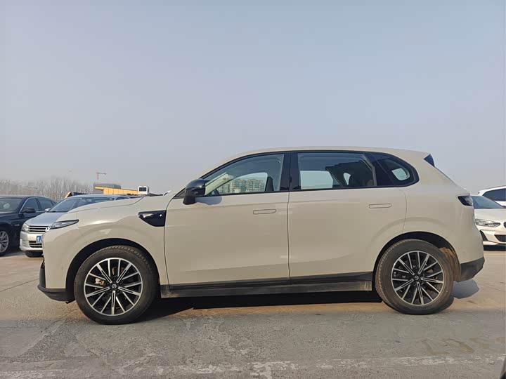 Фото 7 - Leapmotor B10