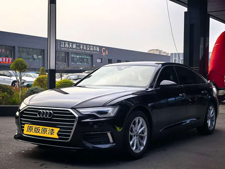 Фото 1 - Audi A6L