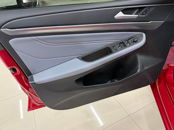 Фото 7 - Volkswagen Lamando L