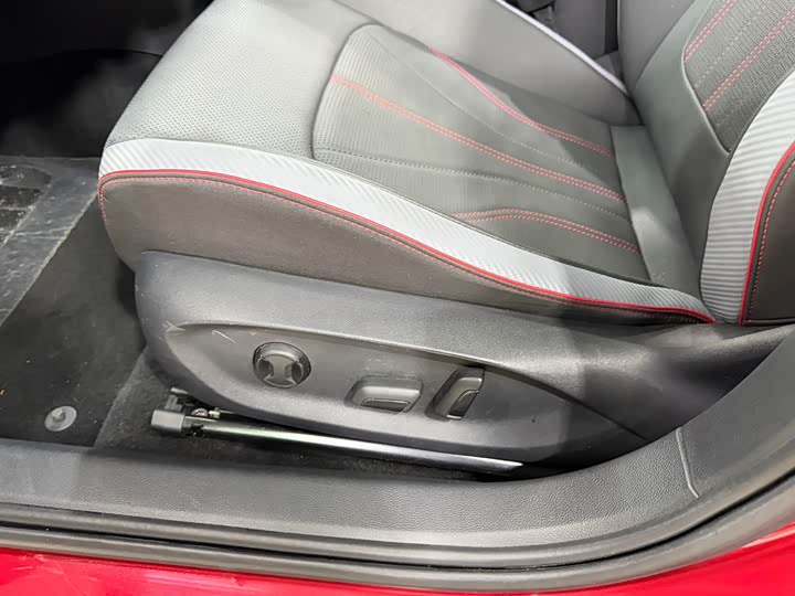 Фото 9 - Volkswagen Lamando L