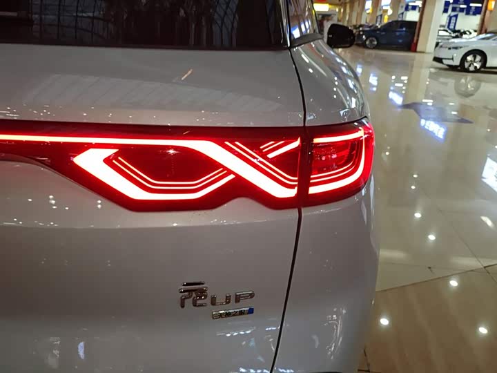 Фото 8 - BYD Yuan Up