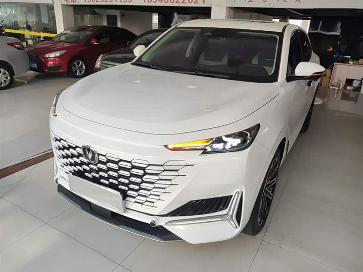 Фото 1 - Changan UNI-K Hybrid