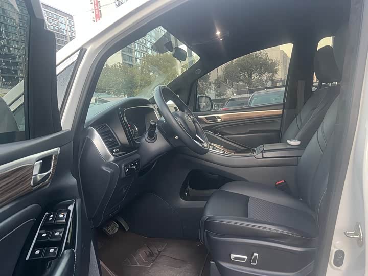 Фото 4 - GAC Trumpchi M8