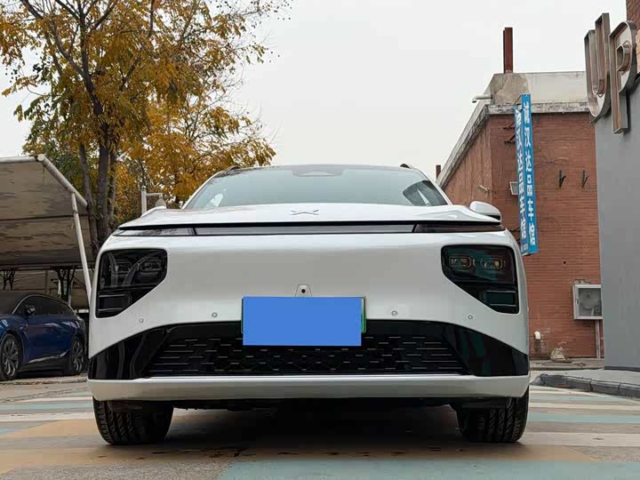 Фото 2 - XPeng G9