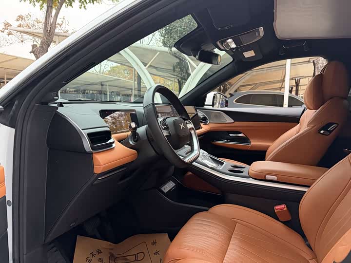 Фото 4 - XPeng G9