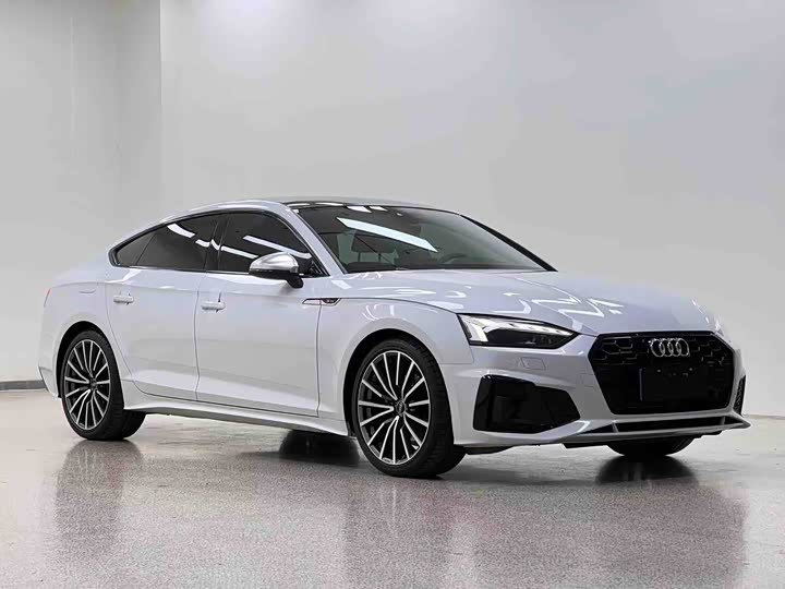 Фото 3 - Audi A5