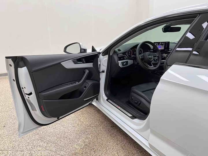 Фото 6 - Audi A5