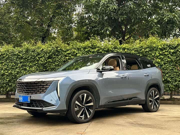 Фото 1 - Geely Atlas L