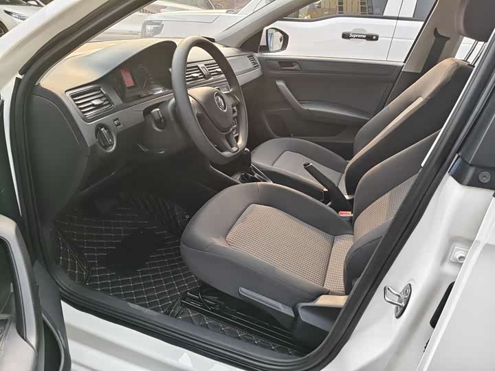 Фото 4 - Volkswagen Santana