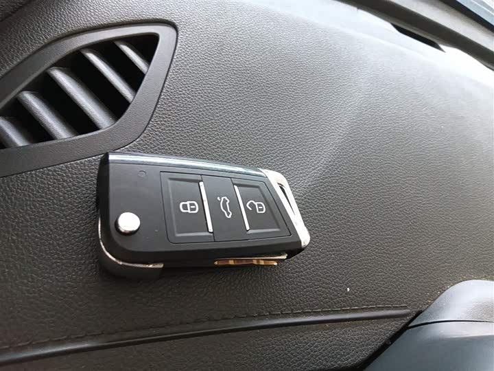 Фото 9 - Buick Verano